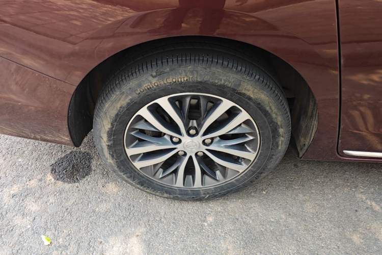 Used Buick GL8 2023 ES Lu Zun Deluxe Model Right Rear Wheel Hub
