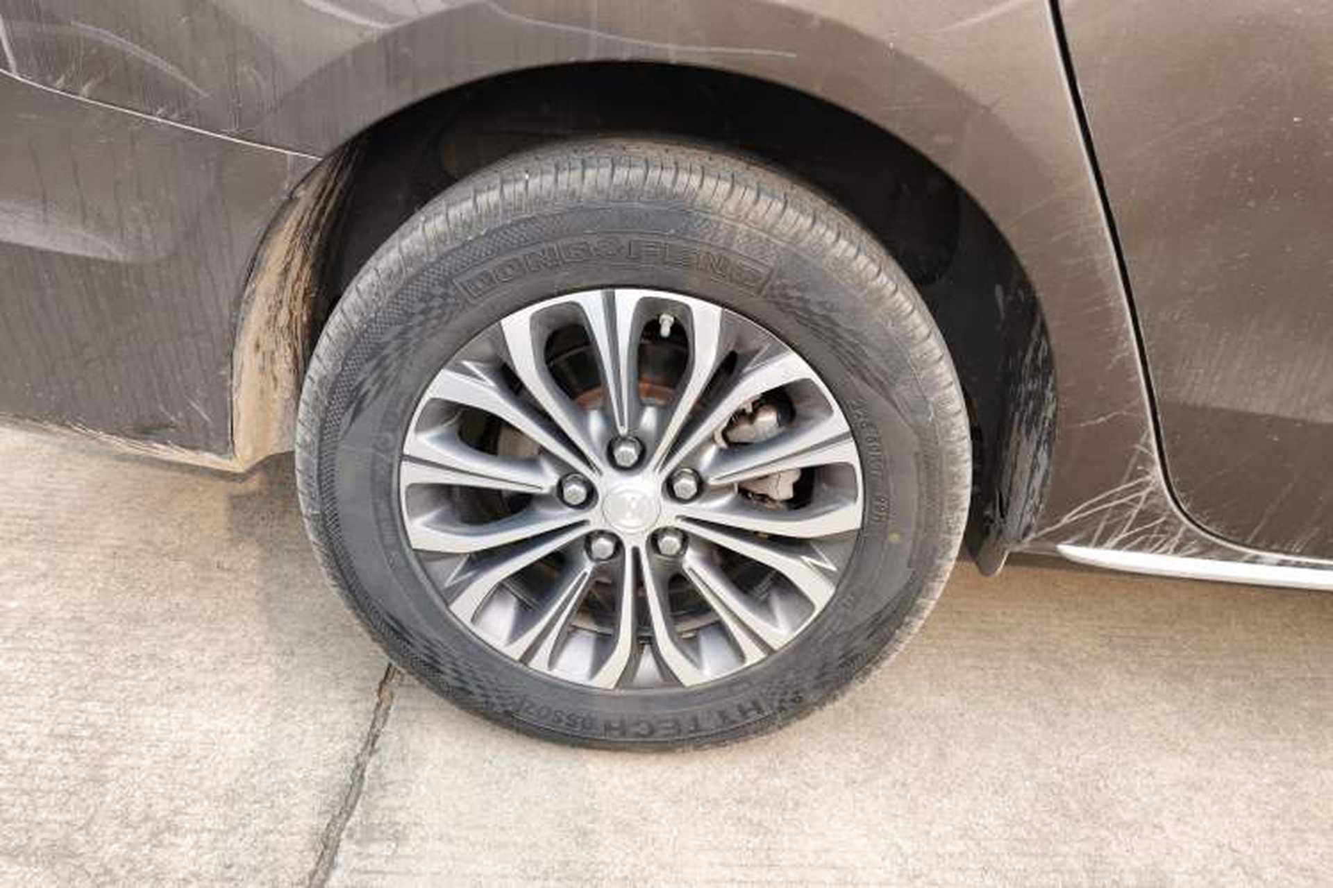 Used Buick GL8 2023 Land Executive Class Smart Enjoyment Model Right Rear Wheel Hub