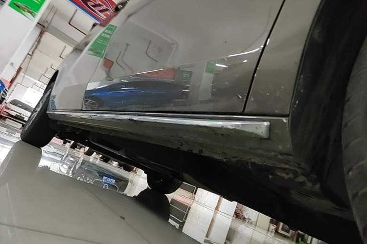 Used Buick GL8 2023 Land Executive Class Smart Enjoyment Model Right Side Sill
