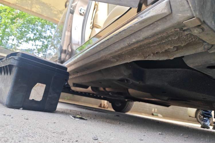 Used Buick GL8 2023 Land Executive Class 652T Luxury Model Right Side Sill