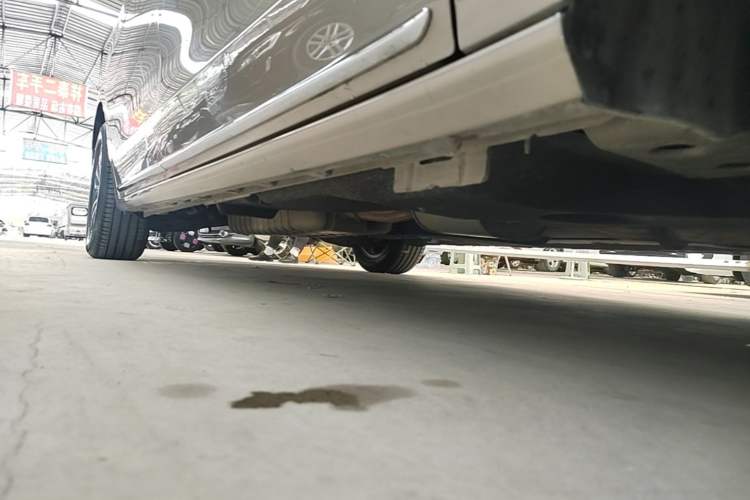 Used Buick GL8 2023 ES Lu Zun Deluxe Model Right Side Sill