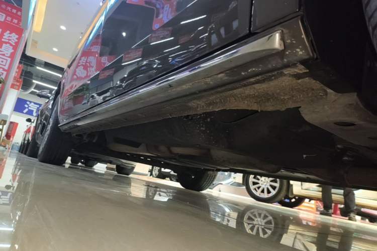 Used Buick GL8 2023 Land Executive Class 652T Luxury Model Right Side Sill