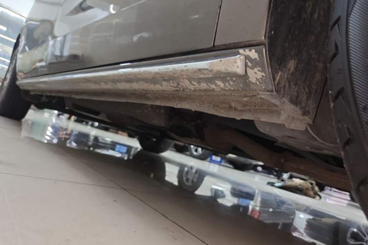 Used Buick GL8 2023 Land Executive Class Smart Enjoyment Model Right Side Sill