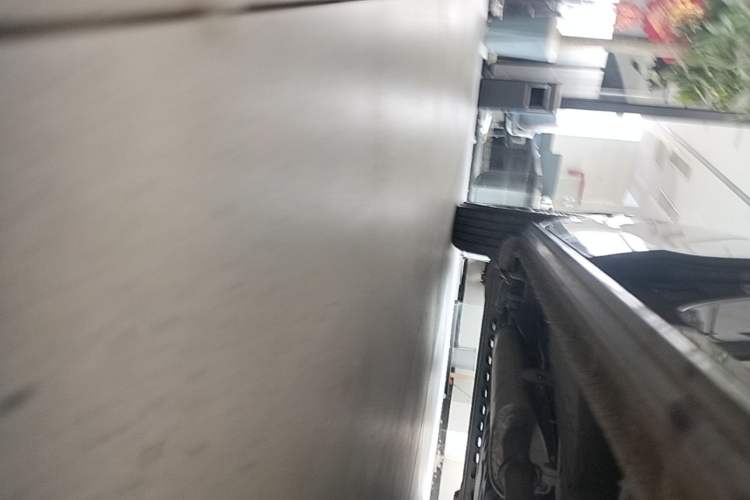 Used Buick GL8 2023 Land Executive Class Comfort Model Right Side Sill
