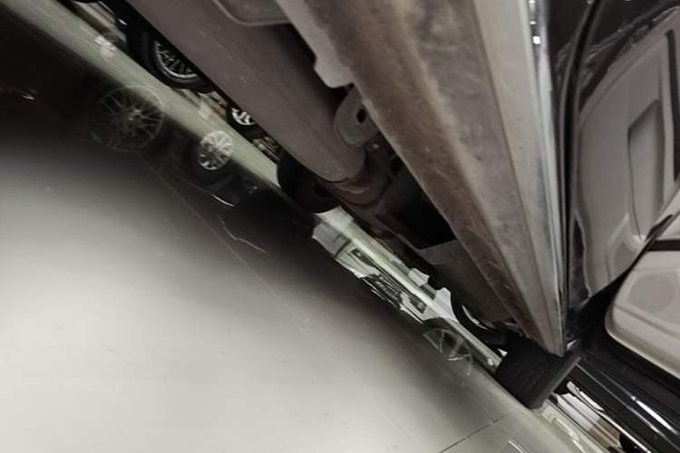 Used Buick GL8 2023 Land Executive Class Smart Enjoyment Model Right Side Sill