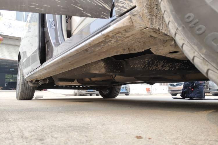 Used Buick GL8 2023 Land Executive Class Smart Enjoyment Model Right Side Sill