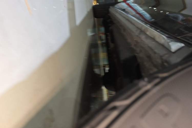 Used Buick GL8 2023 Land Executive Class Comfort Model Right Side Sill