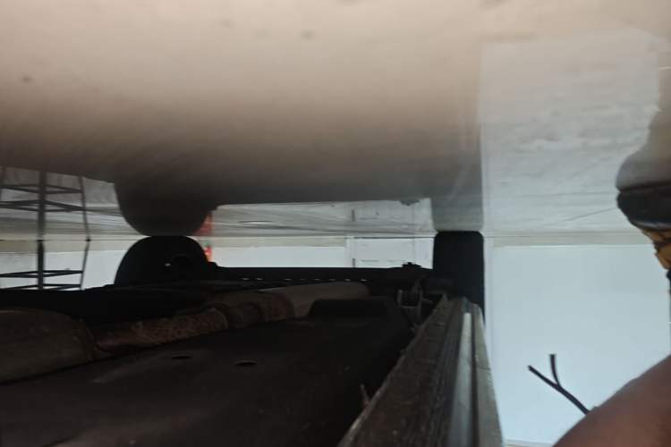 Used Buick GL8 2023 Land Executive Class Deluxe Model Right Side Sill