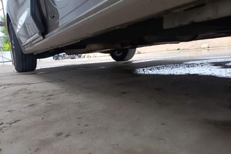 Used Buick GL8 2023 ES Lu Zun Deluxe Model Right Side Sill