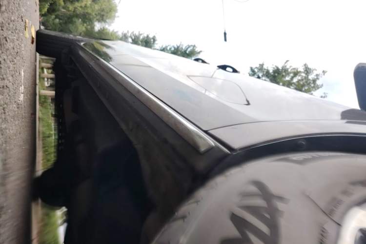 Used Buick GL8 2023 Land Executive Class 652T Luxury Model Right Side Sill