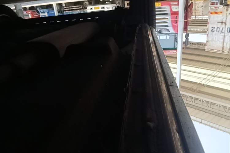 Used Buick GL8 2023 Facelifted Land Cruiser Executive Luxury Version Right Side Sill