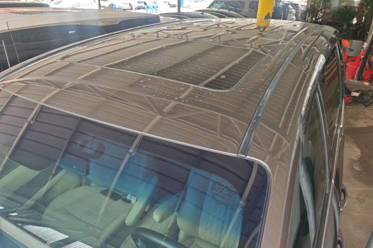 Used Buick GL8 2023 Facelifted Land Cruiser Executive Luxury Version Roof
