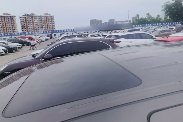 Used Buick GL8 2023 Facelifted Land Cruiser Executive Luxury Version Roof