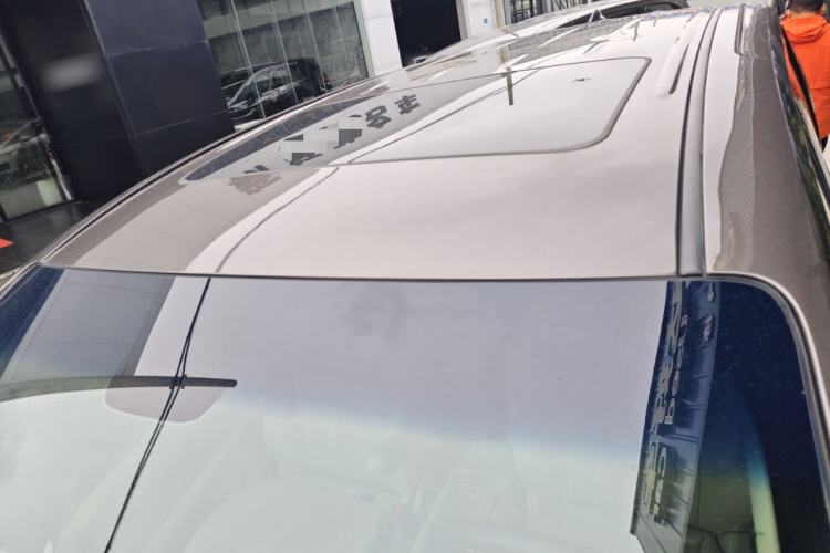 Used Buick GL8 2023 Facelifted Land Cruiser Executive Luxury Version Roof