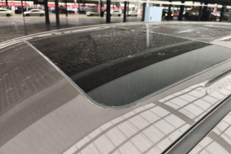 Used Buick GL8 2023 Land Business Class Smart Deluxe Model Roof