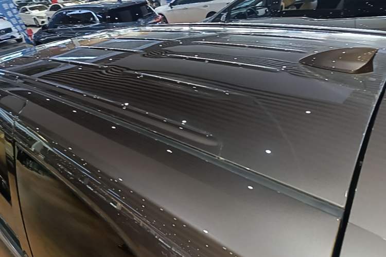 Used Buick GL8 2023 Facelifted Land Cruiser Executive Luxury Version Roof
