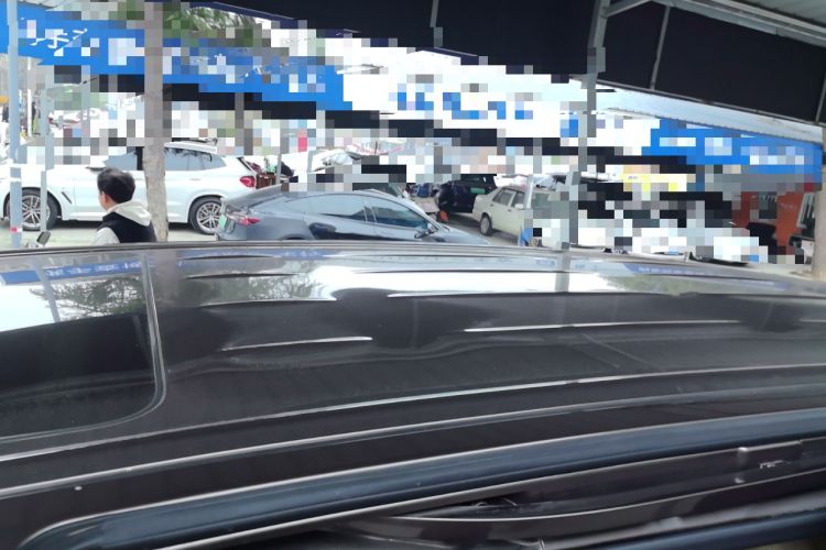 Used Buick GL8 2023 Facelifted Land Cruiser Executive Luxury Version Roof