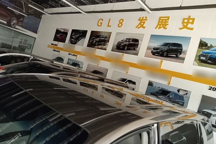 Used Buick GL8 2023 Land Executive Class Comfort Model Roof