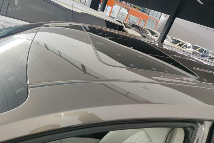 Used Buick GL8 2023 Land Executive Class 652T Luxury Model Roof