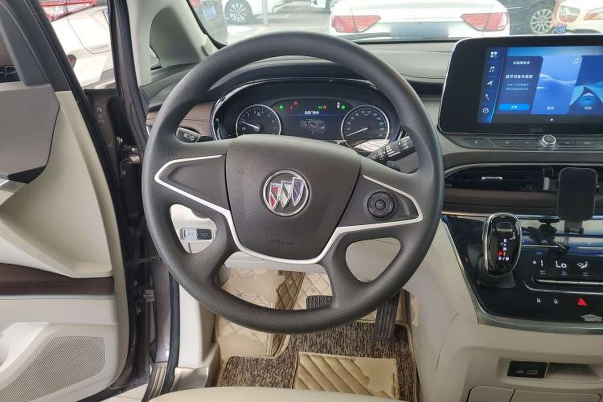 Used Buick GL8 2023 Land Executive Class Comfort Model Steering Wheel