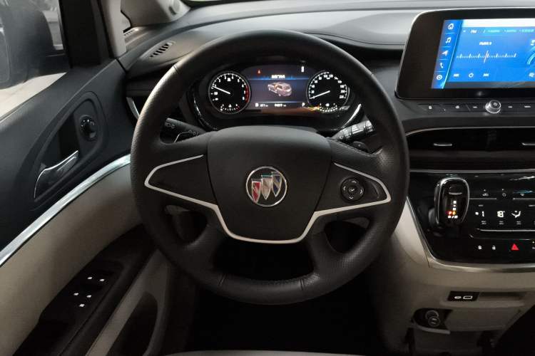 Used Buick GL8 2023 Land Executive Class Comfort Model Steering Wheel