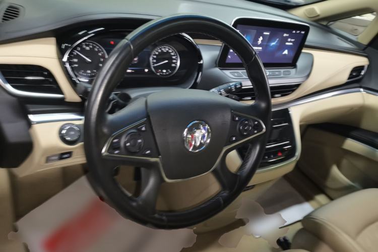 Used Buick GL8 2023 Facelifted Land Cruiser Executive Luxury Version Steering Wheel