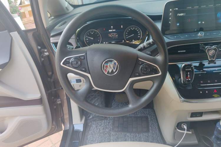 Used Buick GL8 2023 Land Executive Class Smart Enjoyment Model Steering Wheel