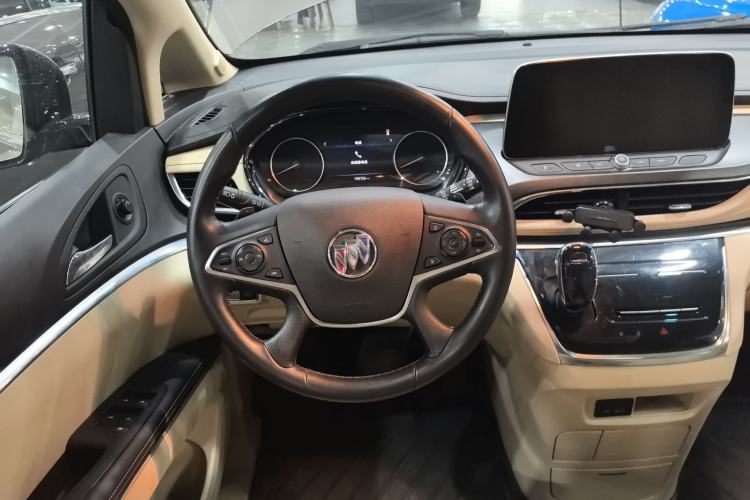 Used Buick GL8 2023 Facelifted Land Cruiser Executive Luxury Version Steering Wheel