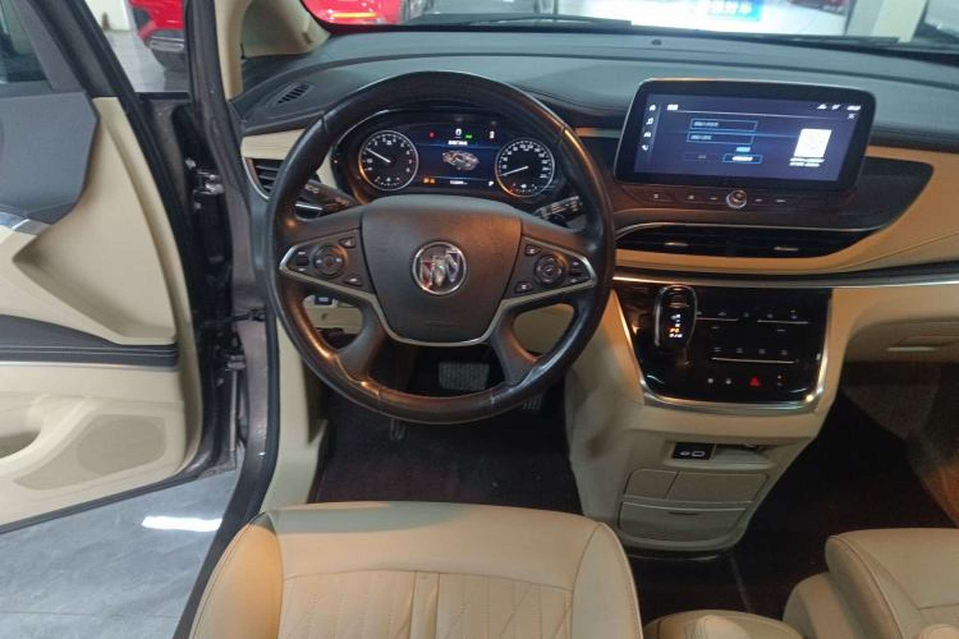 Used Buick GL8 2023 Facelifted Land Cruiser Executive Luxury Version Steering Wheel