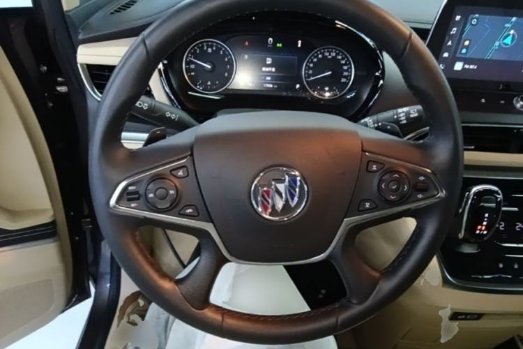 Used Buick GL8 2023 Facelifted Land Cruiser Executive Luxury Version Steering Wheel