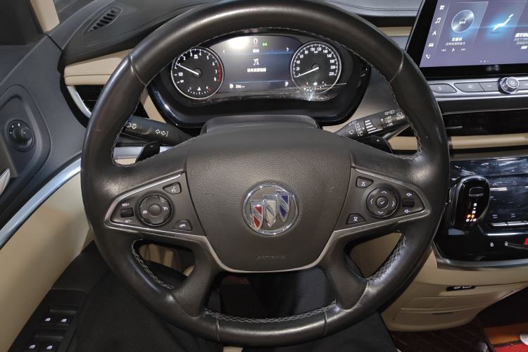 Used Buick GL8 2023 Facelifted Land Cruiser Executive Luxury Version Steering Wheel