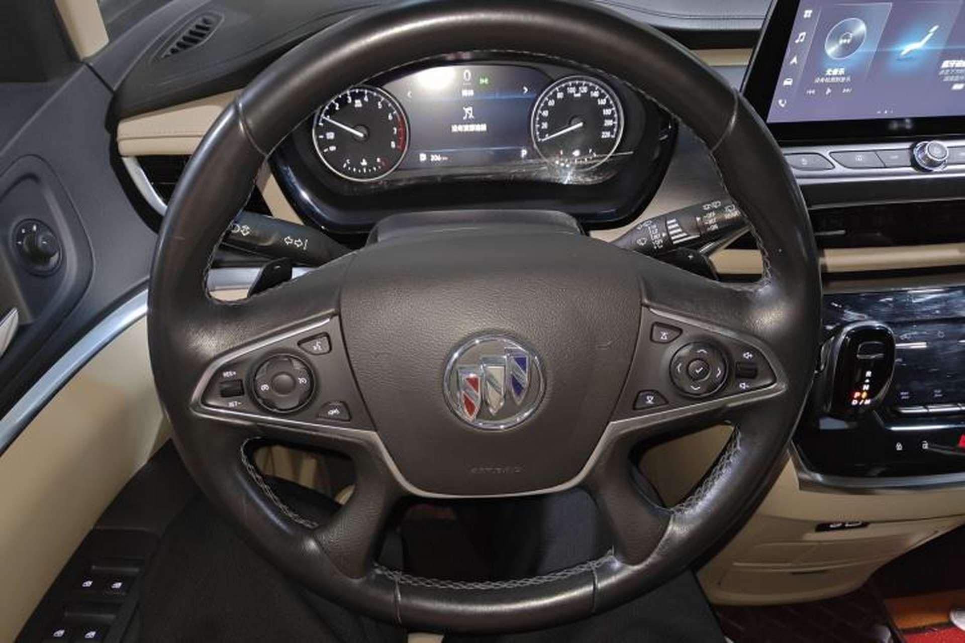 Used Buick GL8 2023 Facelifted Land Cruiser Executive Luxury Version Steering Wheel