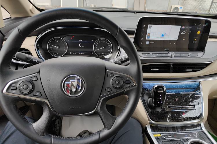 Used Buick GL8 2023 Facelifted Land Cruiser Executive Luxury Version Steering Wheel
