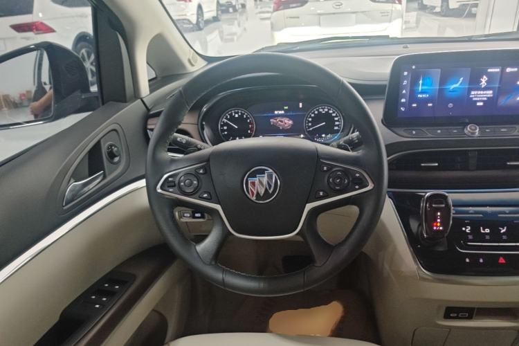 Used Buick GL8 2023 Land Executive Class 652T Luxury Model Steering Wheel