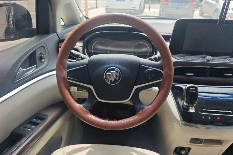 Used Buick GL8 2023 Land Executive Class Comfort Model Steering Wheel