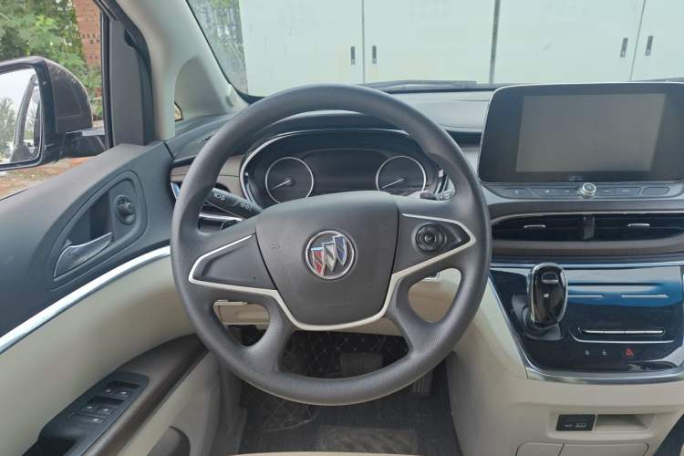 Used Buick GL8 2023 Land Executive Class Comfort Model Steering Wheel