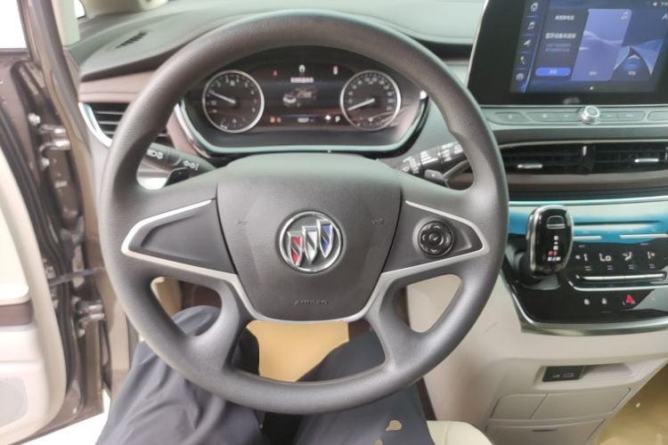 Used Buick GL8 2023 Land Executive Class Comfort Model Steering Wheel