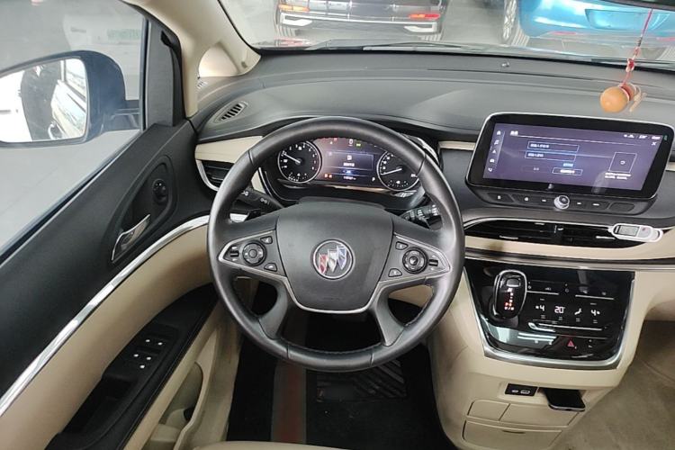 Used Buick GL8 2023 Facelifted Land Cruiser Executive Luxury Version Steering Wheel