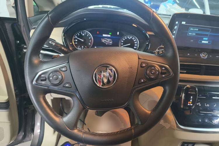 Used Buick GL8 2023 Facelifted Land Cruiser Executive Luxury Version Steering Wheel