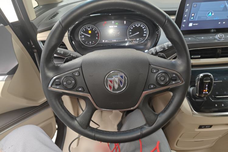 Used Buick GL8 2023 Facelifted Land Cruiser Executive Luxury Version Steering Wheel