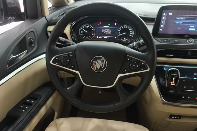 Used Buick GL8 2023 Facelifted Land Cruiser Executive Luxury Version Steering Wheel