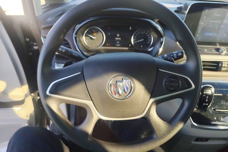 Used Buick GL8 2023 Land Executive Class Comfort Model Steering Wheel