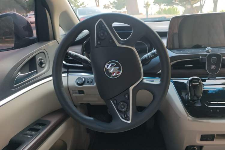 Used Buick GL8 2023 Land Executive Class Smart Enjoyment Model Steering Wheel