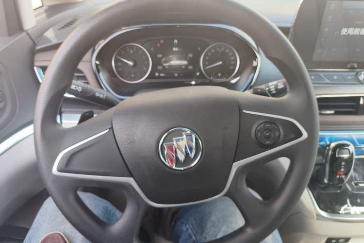 Used Buick GL8 2023 Land Executive Class Comfort Model Steering Wheel