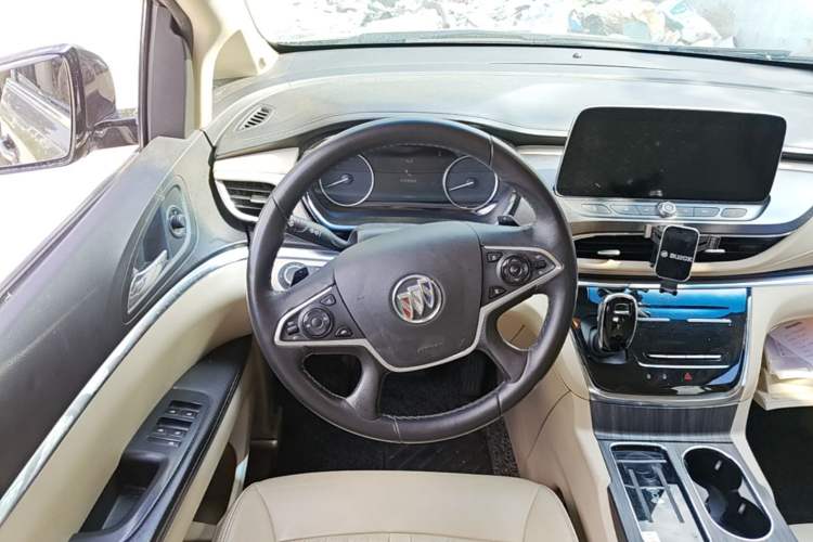 Used Buick GL8 2023 Land Executive Class 652T Luxury Model Steering Wheel