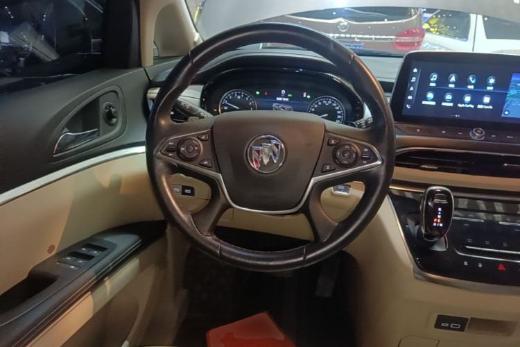 Used Buick GL8 2023 Facelifted Land Cruiser Executive Luxury Version Steering Wheel