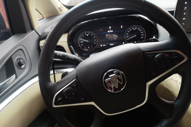 Used Buick GL8 2023 Facelifted Land Cruiser Executive Luxury Version Steering Wheel