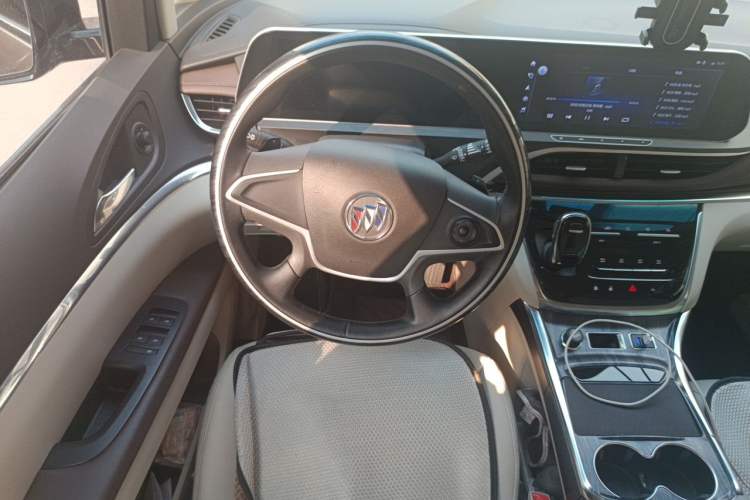 Used Buick GL8 2023 Land Executive Class Comfort Model Steering Wheel