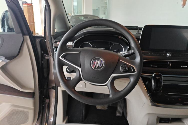 Used Buick GL8 2023 Land Executive Class Comfort Model Steering Wheel