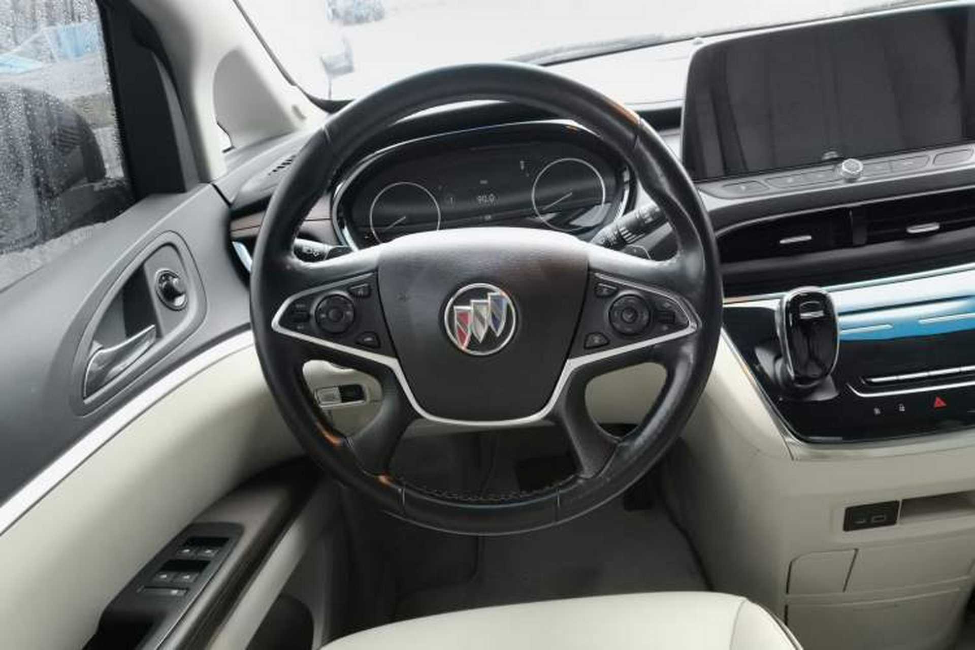 Used Buick GL8 2023 Land Executive Class Deluxe Model Steering Wheel